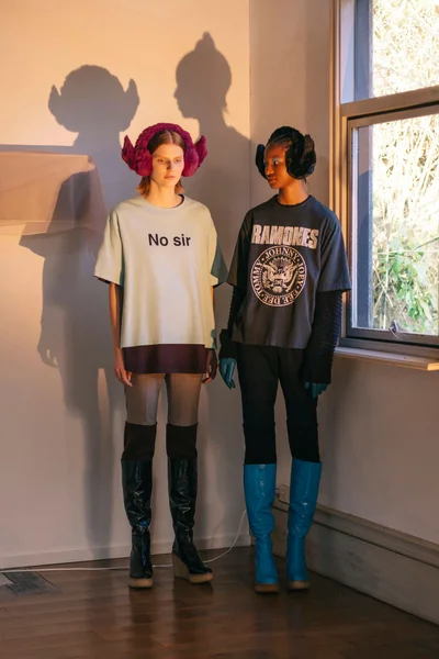 Look 27